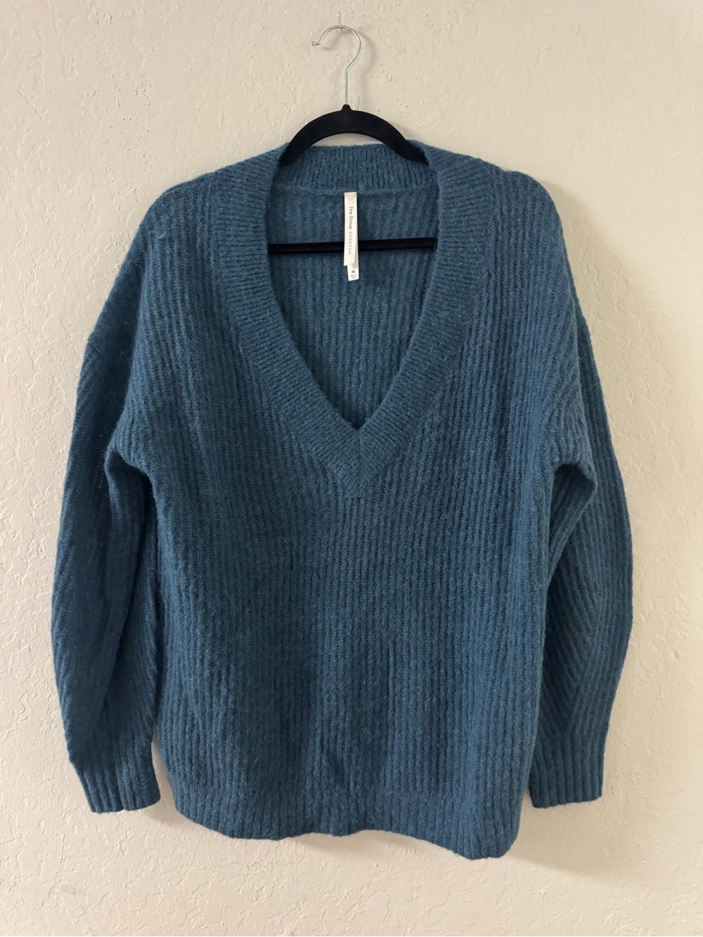 Babaton Textured V-Neck Sweater in Teal Blue